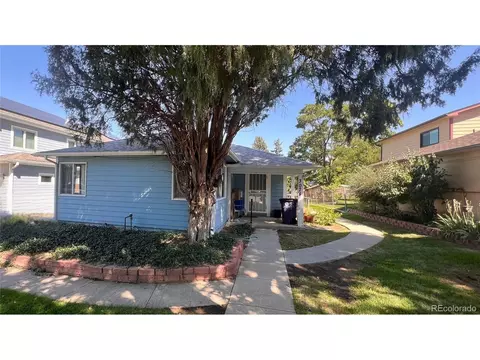 3074 S Bellaire St, Denver, CO 80222