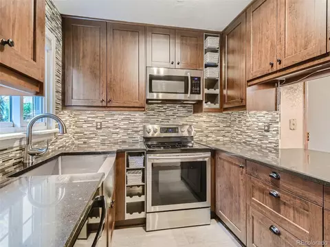 2683 E Nichols Cir, Centennial, CO 80122 photo 7
