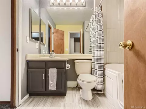 2683 E Nichols Cir, Centennial, CO 80122 photo 17