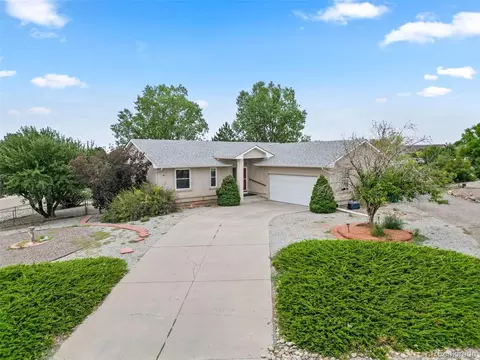 41 S Fairknoll Pl, Pueblo West, CO 81007