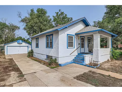 2221 Oakland Ave, Pueblo, CO 81004