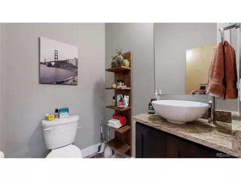 8451 E 33rd Ave, Denver, CO 80238 photo 15
