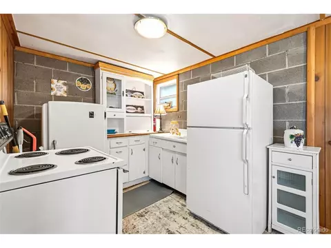 Kitchen - 25845 Wilkerson Rd, Conifer, CO 80433 photo 2 of 2