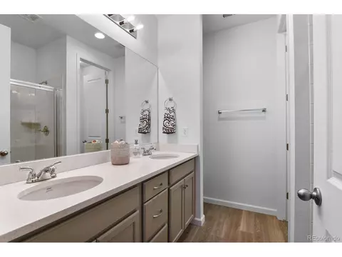 934 Waterloo St, Aurora, CO 80018 photo 11