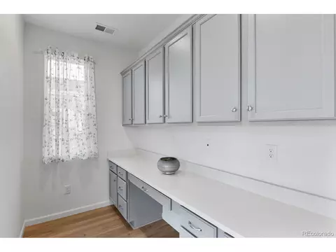 934 Waterloo St, Aurora, CO 80018 photo 9