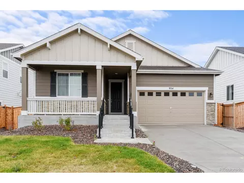 934 Waterloo St, Aurora, CO 80018 photo 1