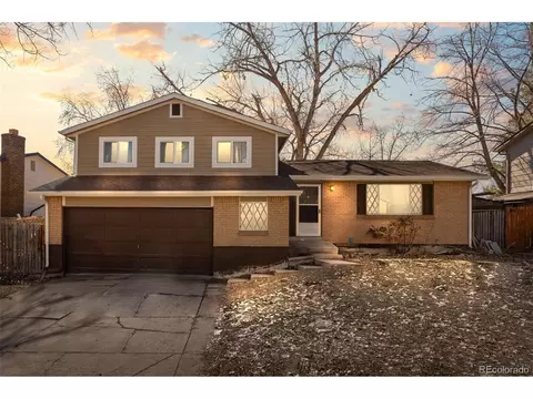 9556 W Maplewood Ave, Littleton, CO 80123
