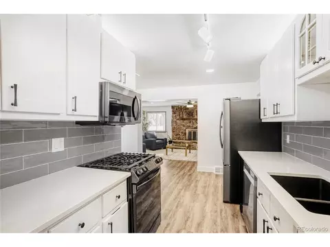 11550 E 2nd Ave, Aurora, CO 80010 photo 8