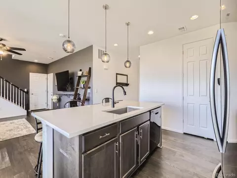 27461 E 10th Dr, Aurora, CO 80018 photo 8
