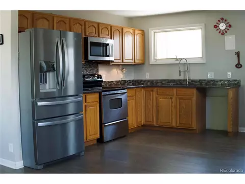 11692 E 7th Ave, Aurora, CO 80010 photo 4