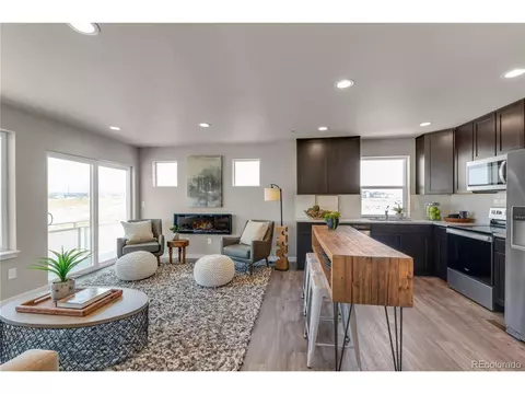 46501 Avery Ln, Bennett, CO 80102 photo 2