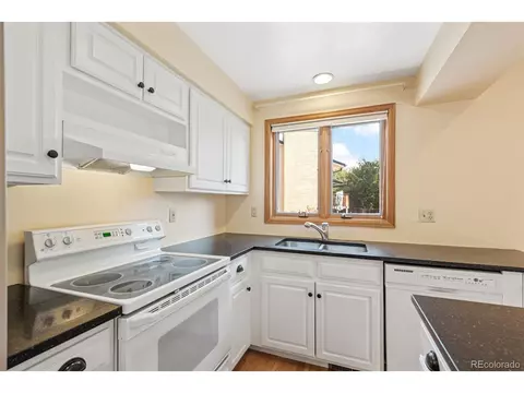 8342 Dover Ct, Arvada, CO 80005 photo 16