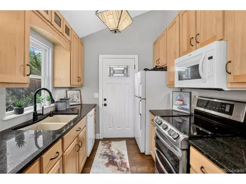 Kitchen - 18574 E Layton Pl, Aurora, CO 80015 photo 3 of 4