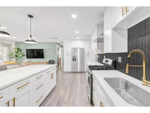 Kitchen - Undisclosed, Denver, CO 80222 photo 4 of 7