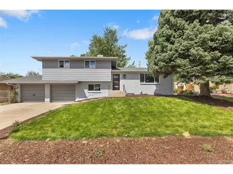 2049 S Zephyr Ct, Lakewood, CO 80227