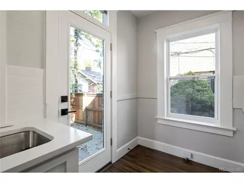 3023 E 10th Ave, Denver, CO 80206 photo 11