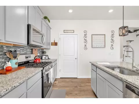 Kitchen - 45824 Silverdrop Ave, Bennett, CO 80102 photo 4 of 5