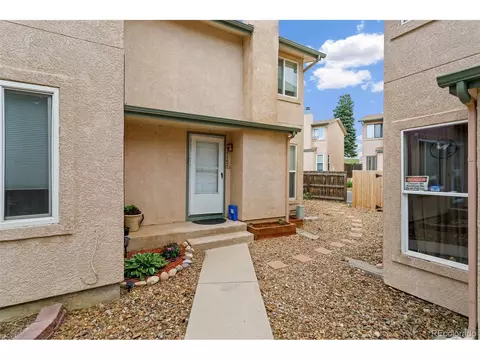 1122 Darby St, Colorado Springs, CO 80907