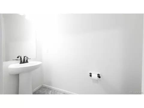 Bath - Undisclosed, Aurora, CO 80016 photo 1 of 4