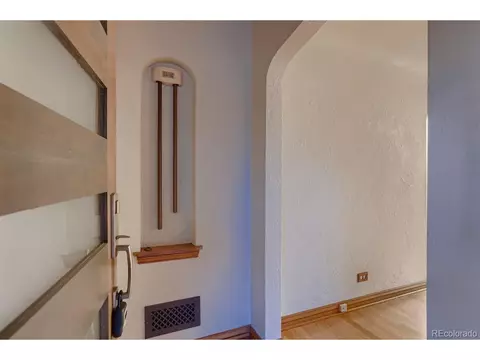 2810 Eudora St, Denver, CO 80207 photo 4