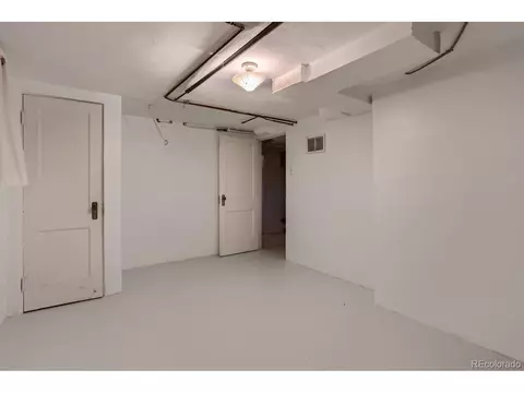 2810 Eudora St, Denver, CO 80207 photo 23