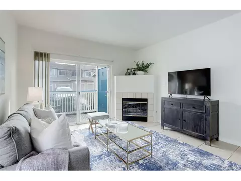 8415 Pebble Creek Way #102, Highlands Ranch, CO 80126