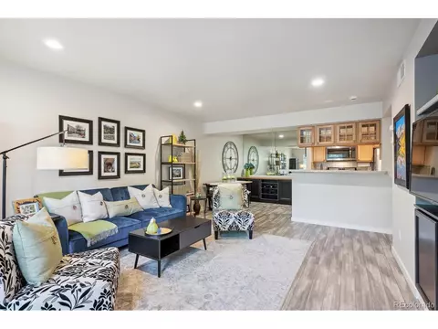 9283 E Arbor Cir #B, Englewood, CO 80111