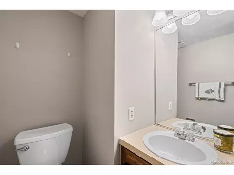 9032 E Amherst Dr #E, Denver, CO 80231 photo 34