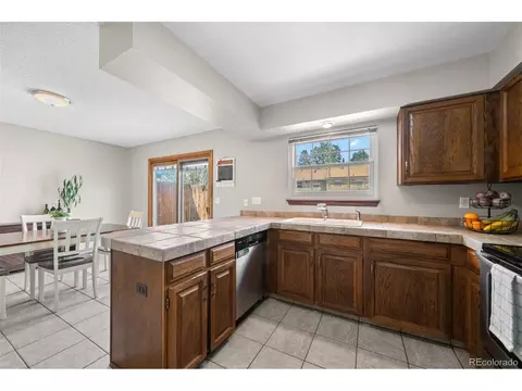 9032 E Amherst Dr #E, Denver, CO 80231 photo 13