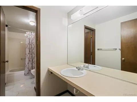 9032 E Amherst Dr #E, Denver, CO 80231 photo 25