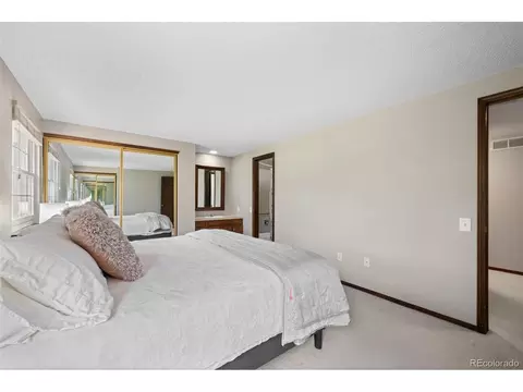 9032 E Amherst Dr #E, Denver, CO 80231 photo 22