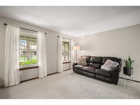9032 E Amherst Dr #E, Denver, CO 80231 photo 9