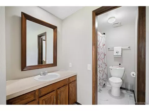 9032 E Amherst Dr #E, Denver, CO 80231 photo 24