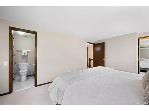 9032 E Amherst Dr #E, Denver, CO 80231 photo 23