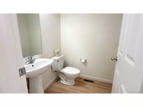 Bath - 7482 E 7th Ave #19, Denver, CO 80230 photo 2 of 6