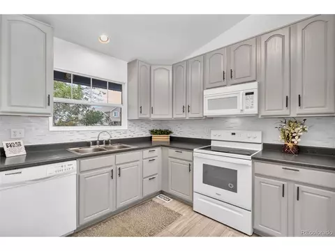 5726 Hickory Cir, Frederick, CO 80504 photo 4