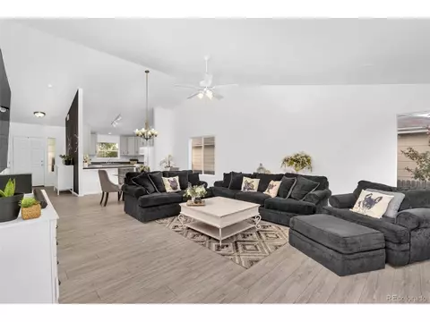 5726 Hickory Cir, Frederick, CO 80504 photo 8