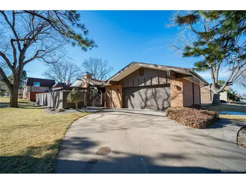 7202 W Maple Dr, Lakewood, CO 80226