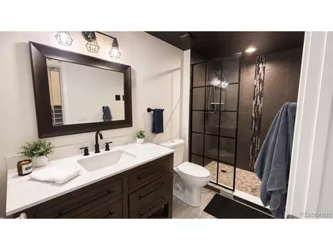 Bath - 15004 E Crestridge Dr, Aurora, CO 80015 photo 3 of 3