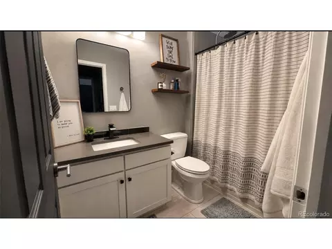 Bath - 15004 E Crestridge Dr, Aurora, CO 80015 photo 2 of 3