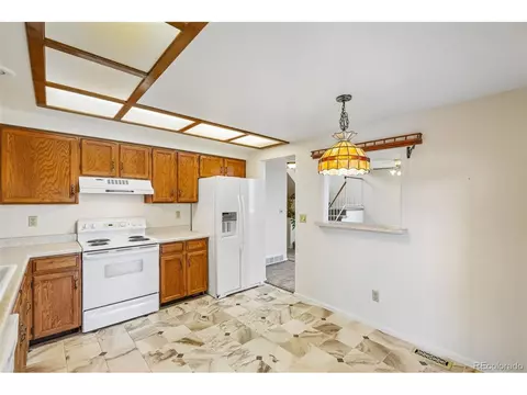 Kitchen - 14224 E Baltic Cir, Aurora, CO 80014 photo 3 of 3