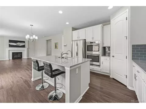 Kitchen - 4815 S Malta Way, Centennial, CO 80015 photo 3 of 6