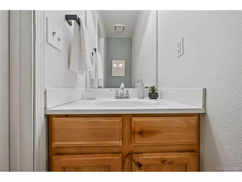 11832 E Kepner Dr, Aurora, CO 80012 photo 11