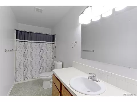 Bath - 1622 41st Street Rd, Evans, CO 80620 photo 3 of 4