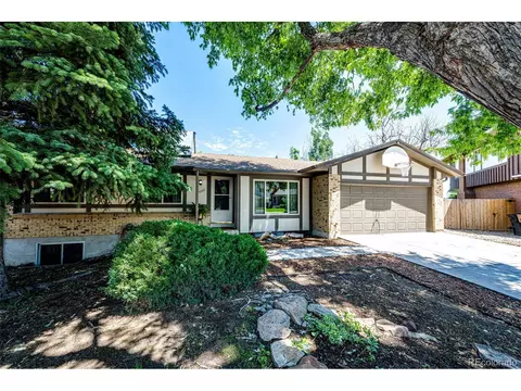 17327 E Bates Pl, Aurora, CO 80013 photo 2