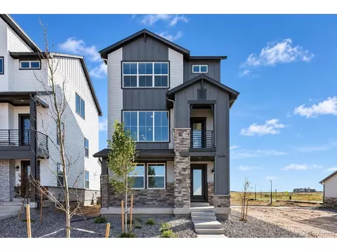 4712 N Denali Ct, Aurora, CO 80019