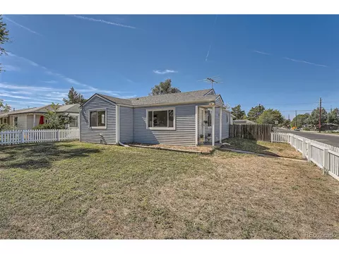 1289 Newark St, Aurora, CO 80010
