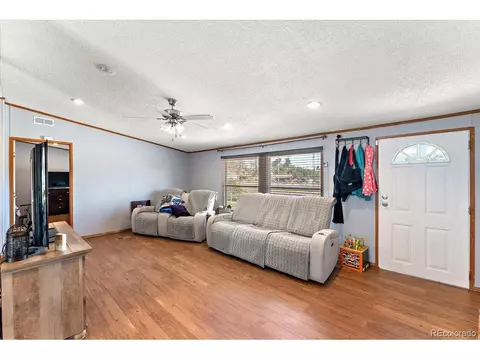 920 E 14th St, La Junta, CO 81050 photo 2