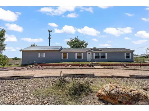 920 E 14th St, La Junta, CO 81050 photo 1