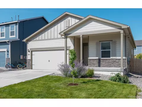 391 Spruce St, Bennett, CO 80102 photo 2